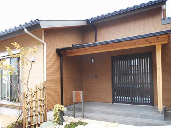 浜松市南区 和風の外観とモダンな内装の平屋新築住宅 中村建設の家