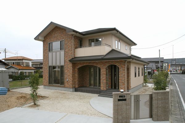 菊川市 洋風外観と和風内観をミックスした新築住宅 中村建設の家